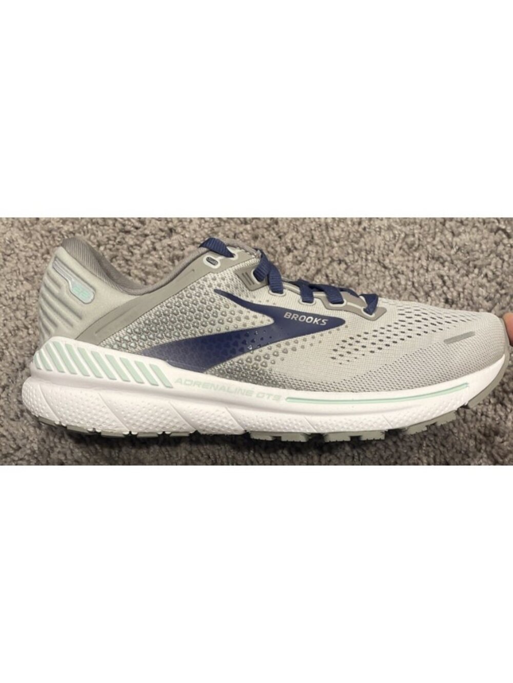 Brooks Adrenaline GTS 22 Women Shoes Size 7 Running Gray Lace Up Low Top Sneaker